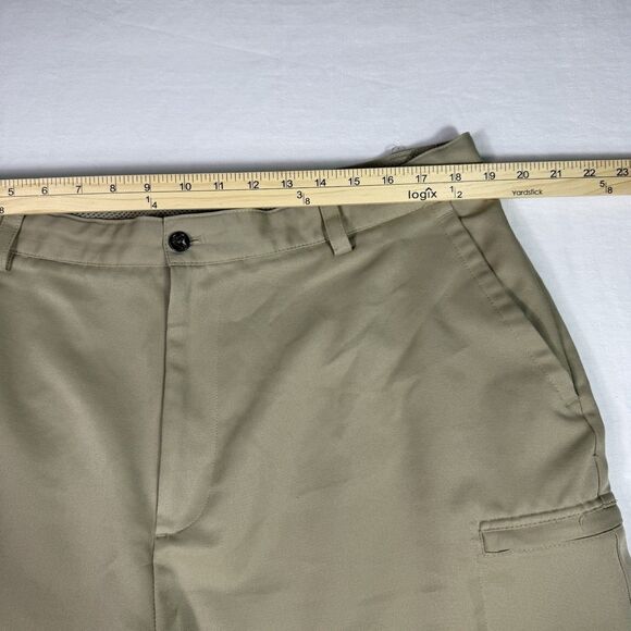 Izod Golf Mens Swingflex Cargo Shorts Khaki Size 38 Comfy Flexible Mesh Pockets - Picture 5 of 16